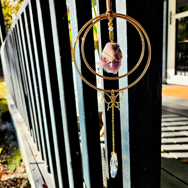 Round Crystal Suncatcher // Single Stone with Iridescent Bead