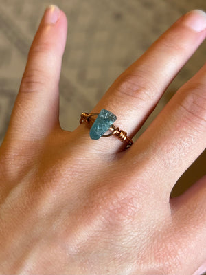 Blue apatite beaded copper ring - 1