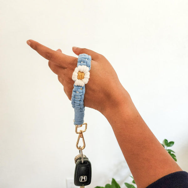 Handwoven Mini Floral Finger Keychain - 1