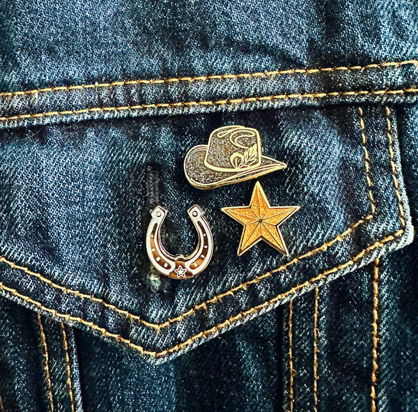 "Giddy Up" Sparkle Horseshoe Hat Pin